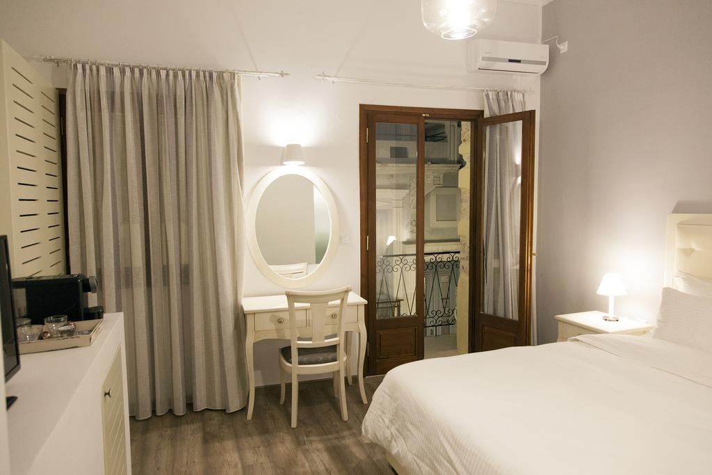 Shalom Luxury Rooms Kondilaki La Canée Chambre photo